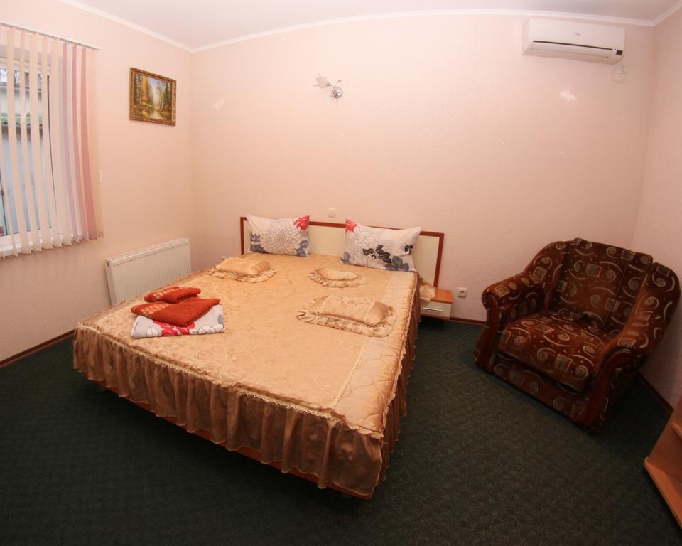 Atrium Hotel Melitopolʼ 部屋 写真