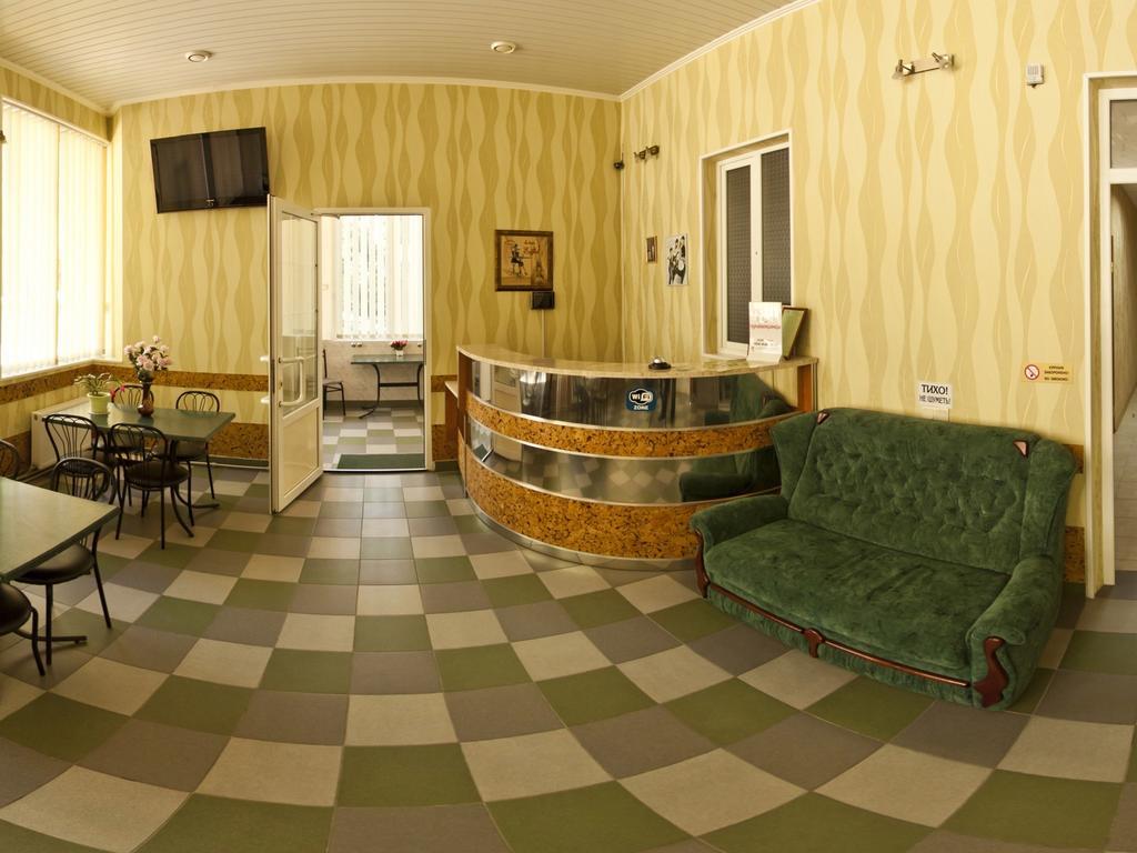 Atrium Hotel Melitopolʼ エクステリア 写真